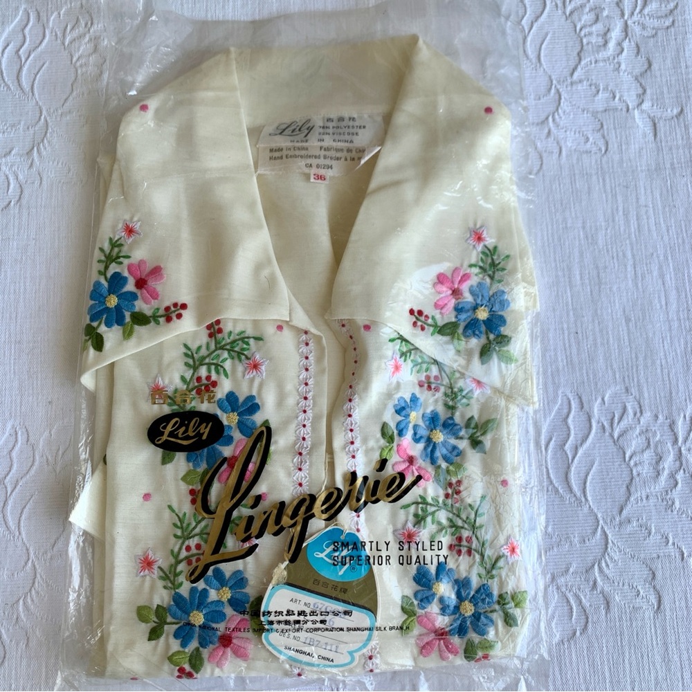 Vintage Embroidered Blouse Original Packaging Tags NOS